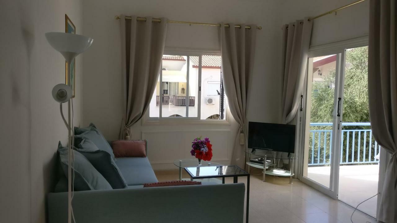 Appartement Limnaria West Park à Paphos Extérieur photo
